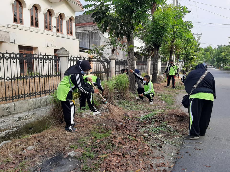 Gotong Royong Rutin di Kecamatan Medan Petisah